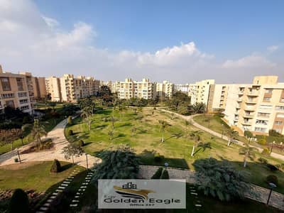 شقة للايجار 200متر b11 ،في مدينتي، خطوات من الخدمات ، قريبه من all seasons park mall ، double view، wide garden view ، قريبه من the strip mall