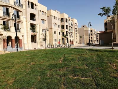 Apartment for sale, ready for 10-year installments, in Rock Vera, Fifth Settlement, next to Hyde Park and Mivida Emaar Misr