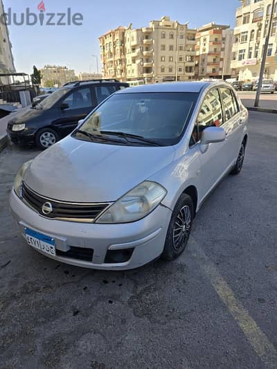 Nissan Tiida 2013