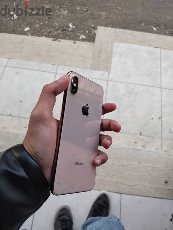 iPhone XS Max 1