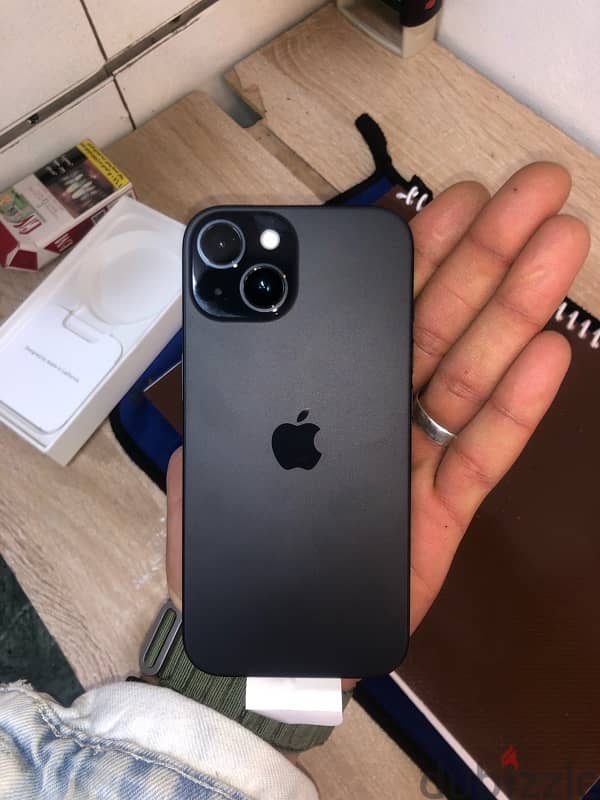 iPhone 15 3