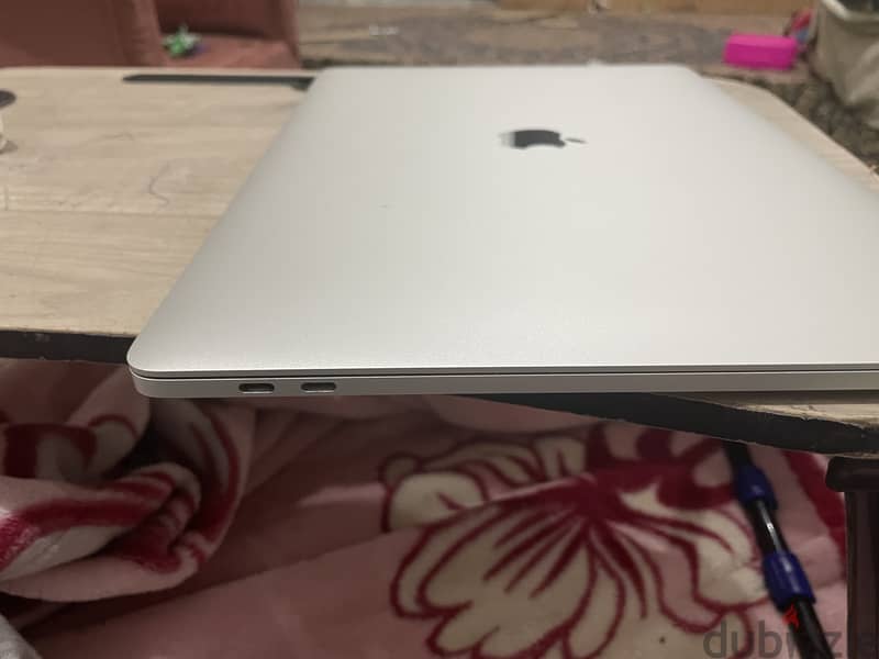 mac book pro 1990 2018 7