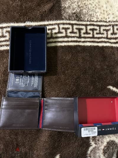 Tommy Hilfiger wallet brown color محفظة تومي هيل فيجر بني اللون