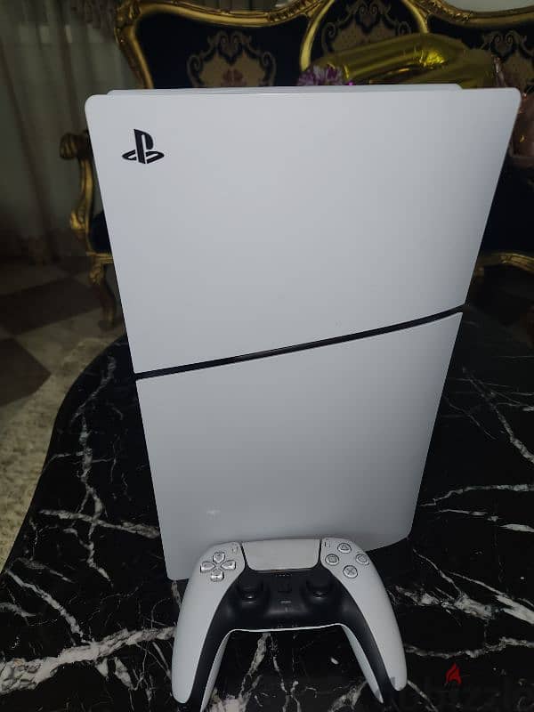 PS5 slim with hard drive 1