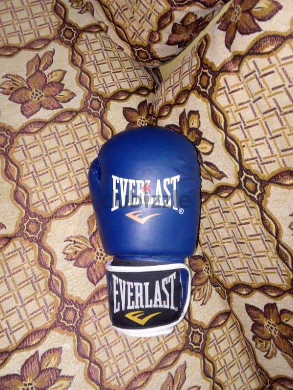 جلفز Everlast حاله جيده مقاس 12 سعر لقطه 1