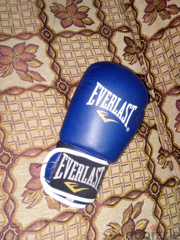 جلفز Everlast حاله جيده مقاس 12 سعر لقطه 2