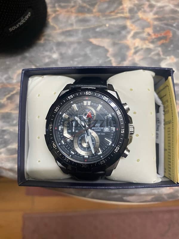 Casio Men's Edifice original  ساعه 6