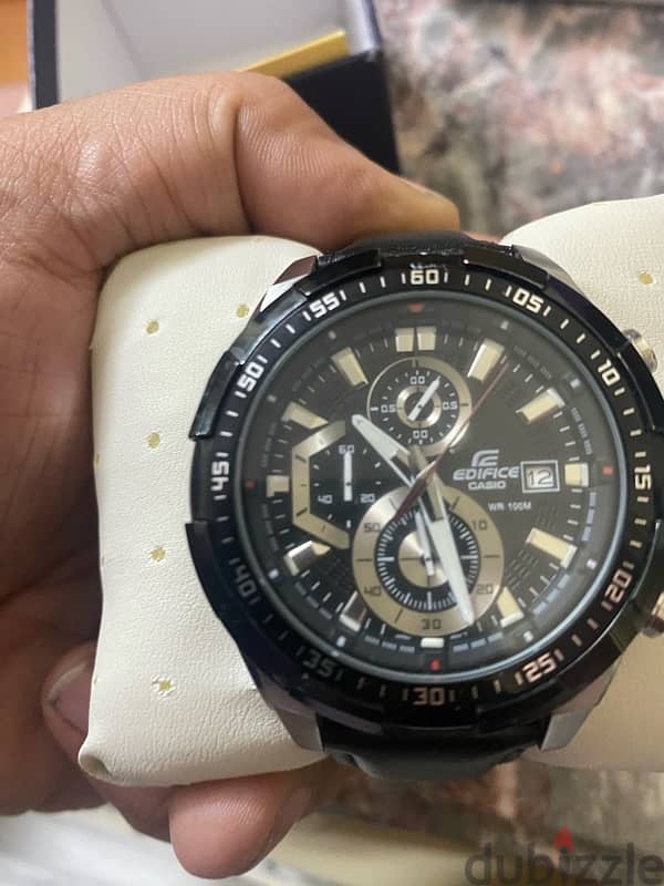 Casio Men's Edifice original  ساعه 9