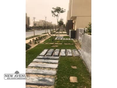 Fully Finished Townhouse Corner Prime location 3 Bedrooms ( 1 master )   3 Bathrooms   Storgae room and Maid’s room  in AL burouj