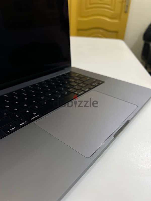 Macbook Pro M2 Max chip 16 inch 2023 1