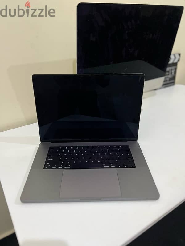 Macbook Pro M2 Max chip 16 inch 2023 2