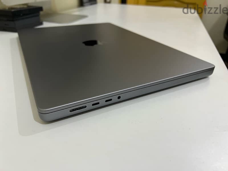 Macbook Pro M2 Max chip 16 inch 2023 4