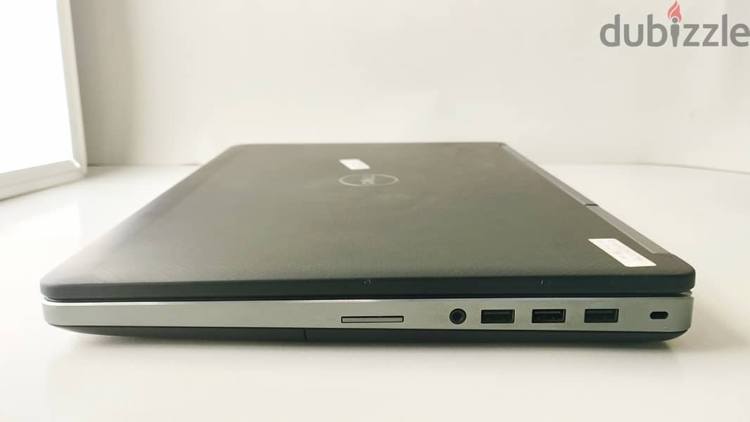 Dell Precision 7520 Core i7-6820HQ- nvidia quadro m2200 6