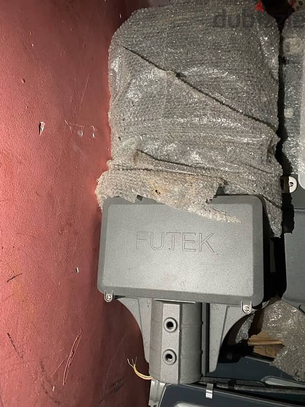 كشافات FUTEK 150W 4