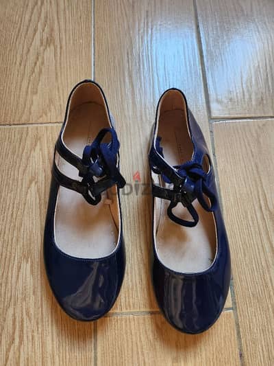 Zara ballerina size 33