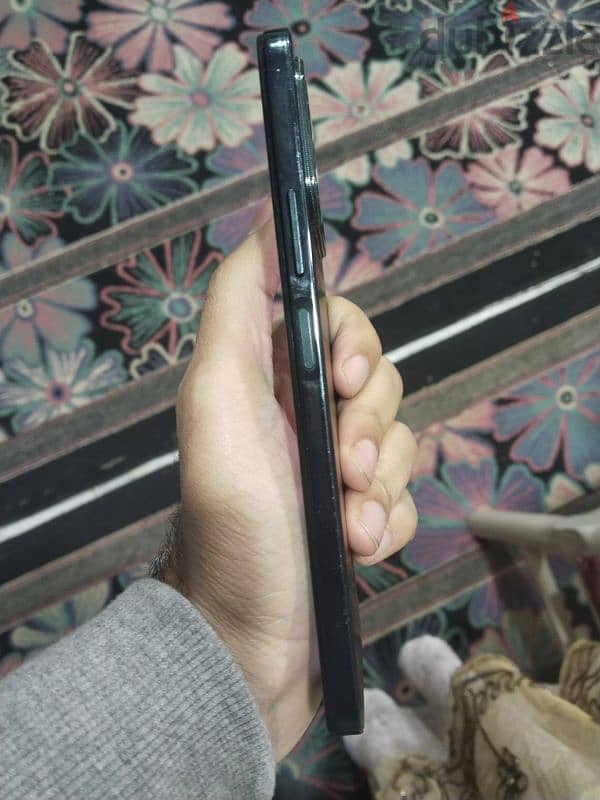 موبايل vivo y28 معاها كل حجاته زيرو 5