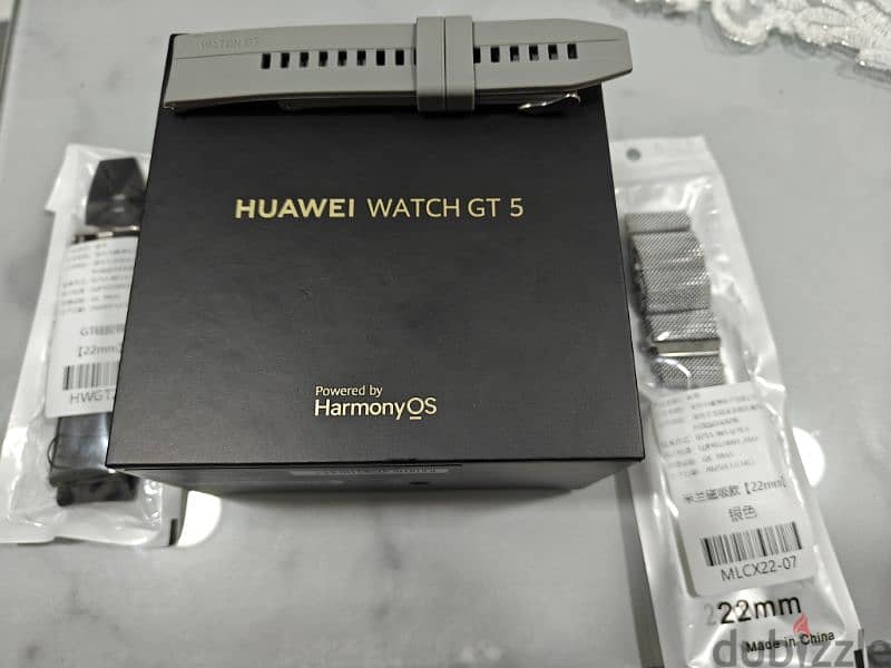 Huawei watch GT 5 with 3 straps free 0