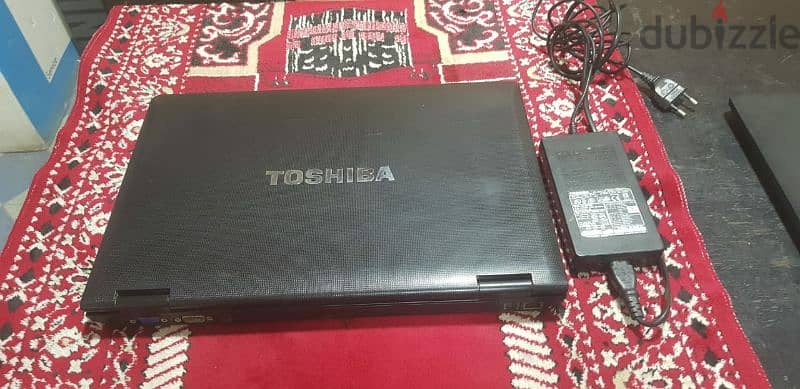 حالة ممتازة. " TOSHIBA TECRA A11-1CF Core i3 /Ram 4GB /HD 500 GB/15.6 3