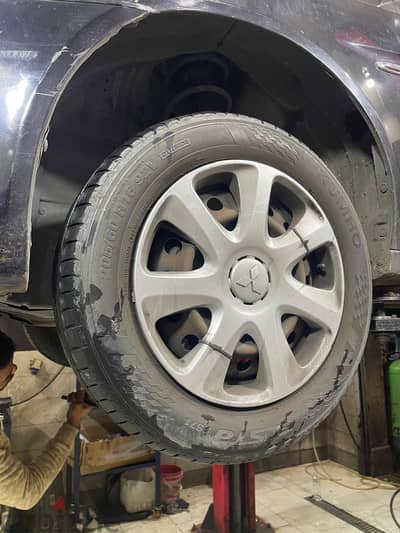 4 اطارات 205/60R16 بحالة ممتازة