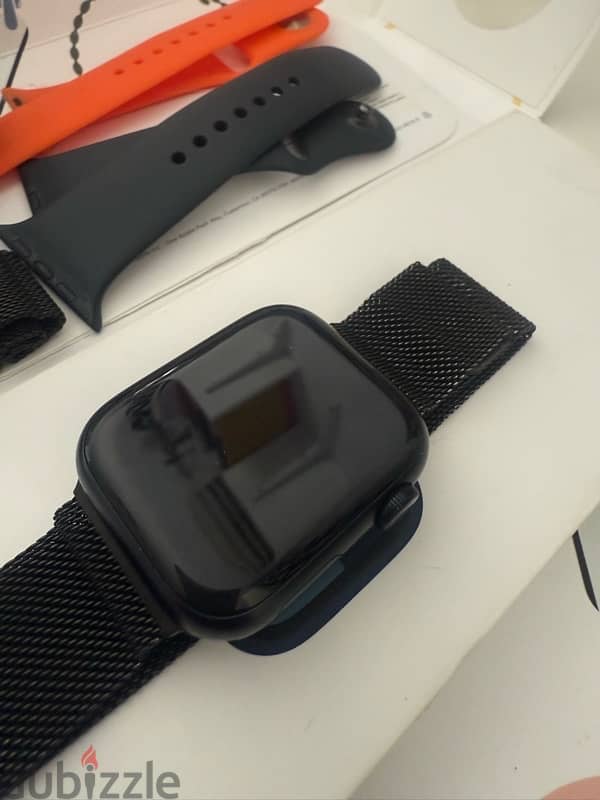 Apple Watch series 9- 98% battery- like new 4