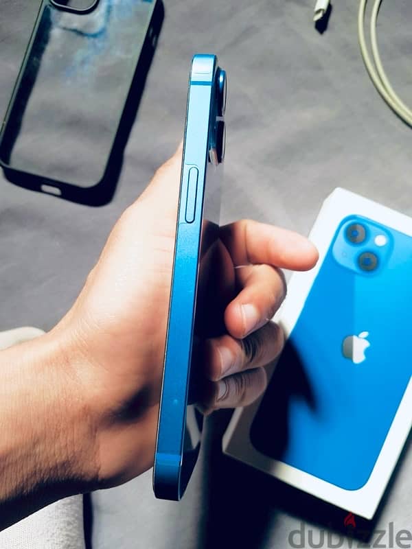 iPhone 13 Blue 128gb 11