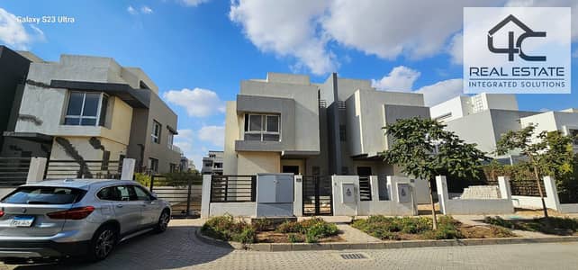 Twin house 376 m for sale in Best Location at the lowest price in the market in Hyde Park, a residential compound in Fifth Settlement