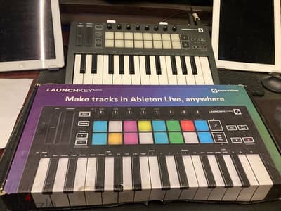 Novation Launchkey mini mk3 midi