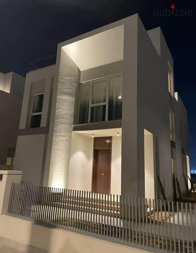 Villa 575m for sale next to Swan Lake on Suez Road in Saada Compound, installments