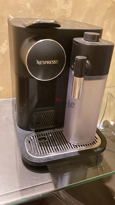 Nespresoo capsules coffee machine 2