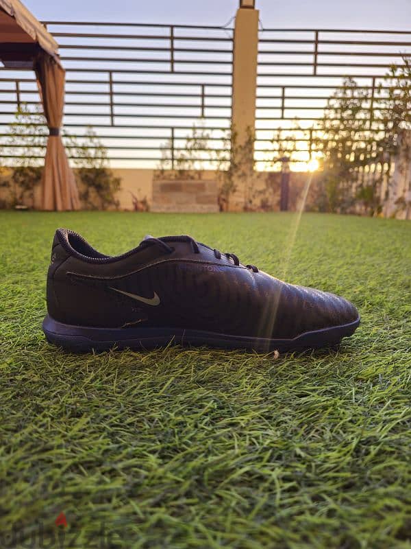 phantom gx soccer shoes 1