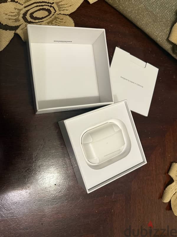 *AIRPODS PRO* BARELY USED (great condition) 1