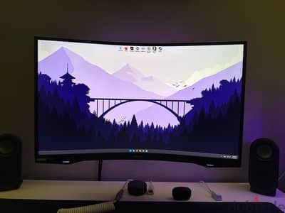 Samsung Odyssey G7 27 inch 1440p 240Hz