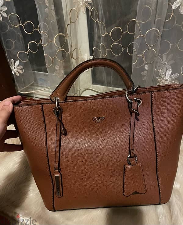 guess bag original from qatar 9