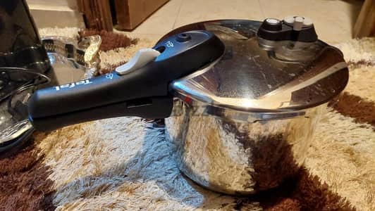 Tefal pressure cooker new