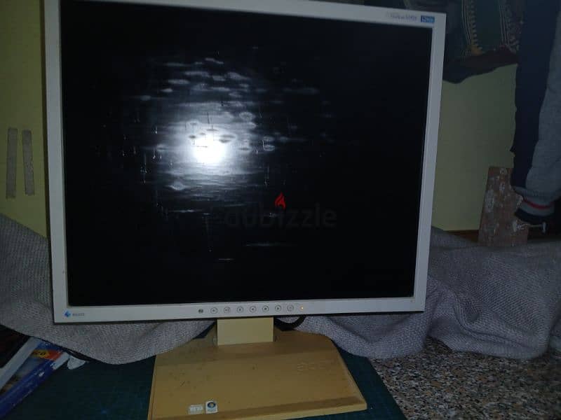 شاشه EIZO 21 بوصه مستعمل 4