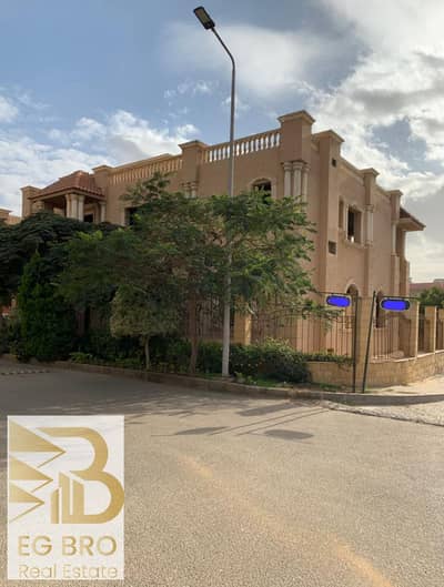 Villa for sale in Royal Maxim North 90th Compound, New Cairo