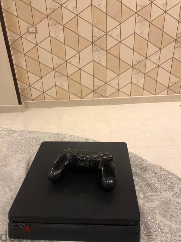 Playstation4 Slim - 1TB 1