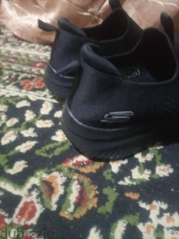 SKETCHERS. MEMORY. FOAM. . Siz. . 41 14