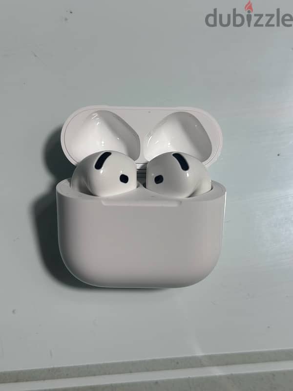 Apple AirPods 4 (not ANC) 1