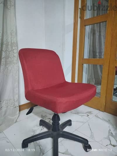 red office chairs for sale كراسي مكتب حمراء للبيع