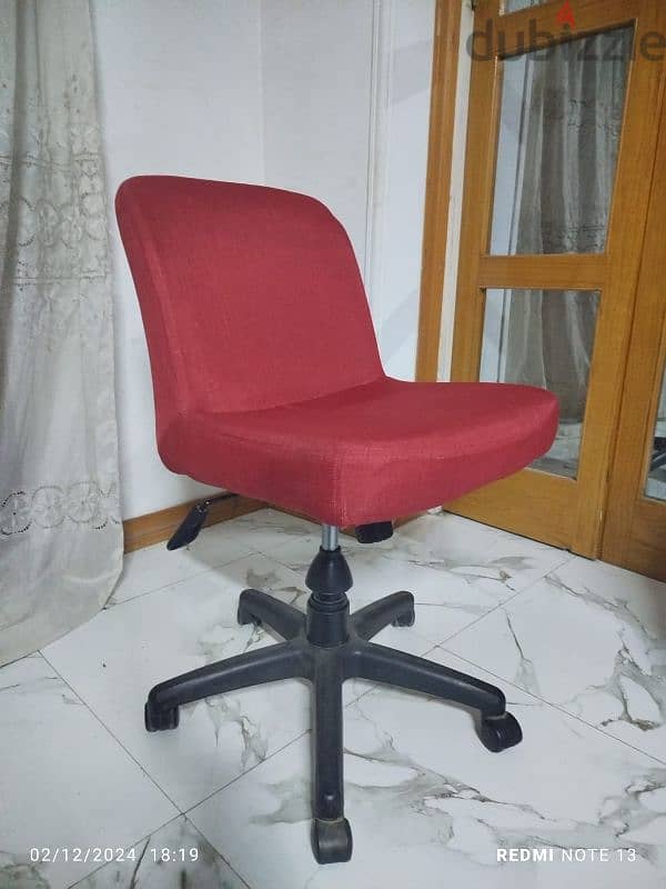 red office chairs for sale كراسي مكتب حمراء للبيع 3