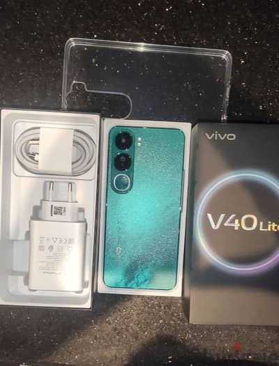 فيفو V40 lite مقاوم للكسر والماء