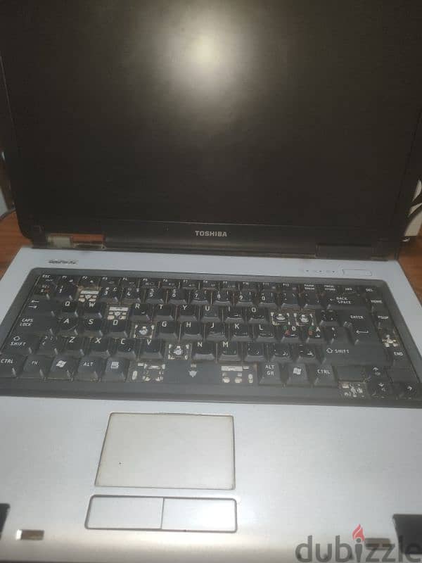 laptop Toshiba محتاج صيانة 2