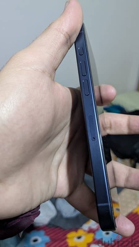 iPhone 15 pro Blue titanium 3