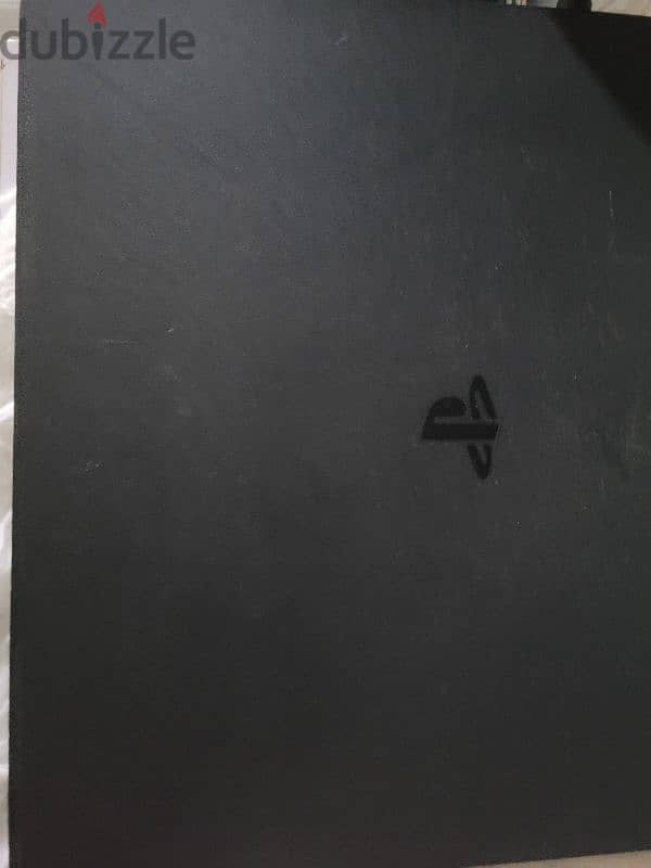 ps4 slim معاه ١٦ لعبه استخدام خفيف جدا و ٢ اسطوانات 0