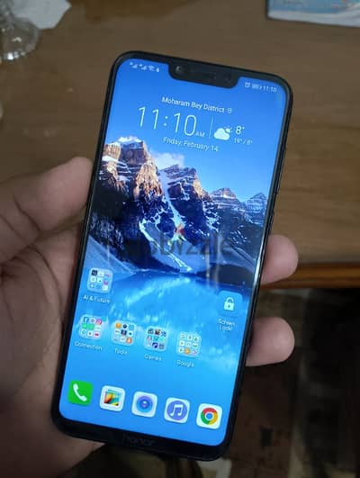 honor play 64 gb 4 ram حالته زيرو فلاجشيب للبيع او البدل معاه علبته