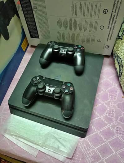 مطلوب شراء ps4 معدل أو مهكر سوفت 9.00 أو أقل متبرشم دراعين اوريجينال