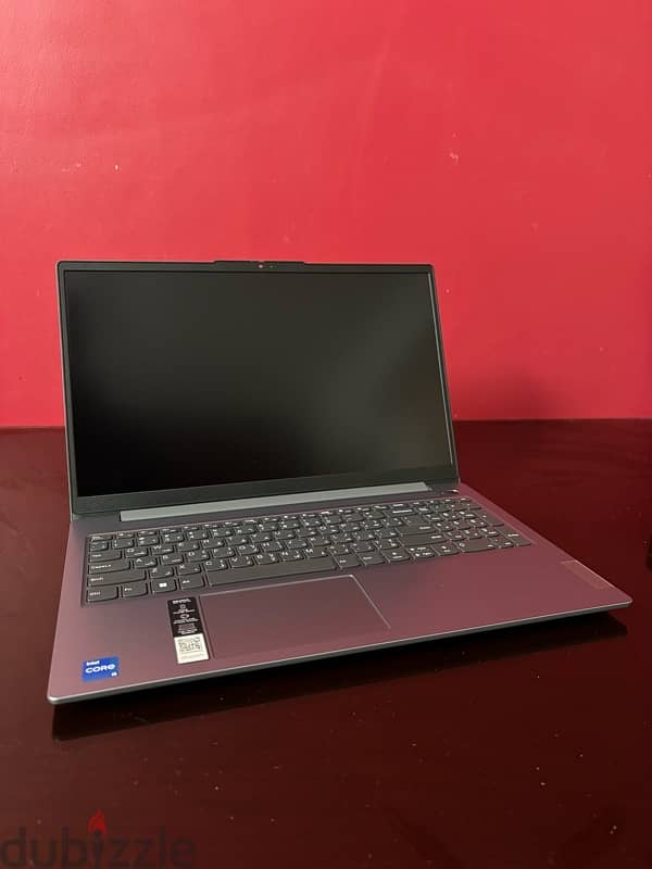 Lenovo ideapad 3 slim 15IAH8 1