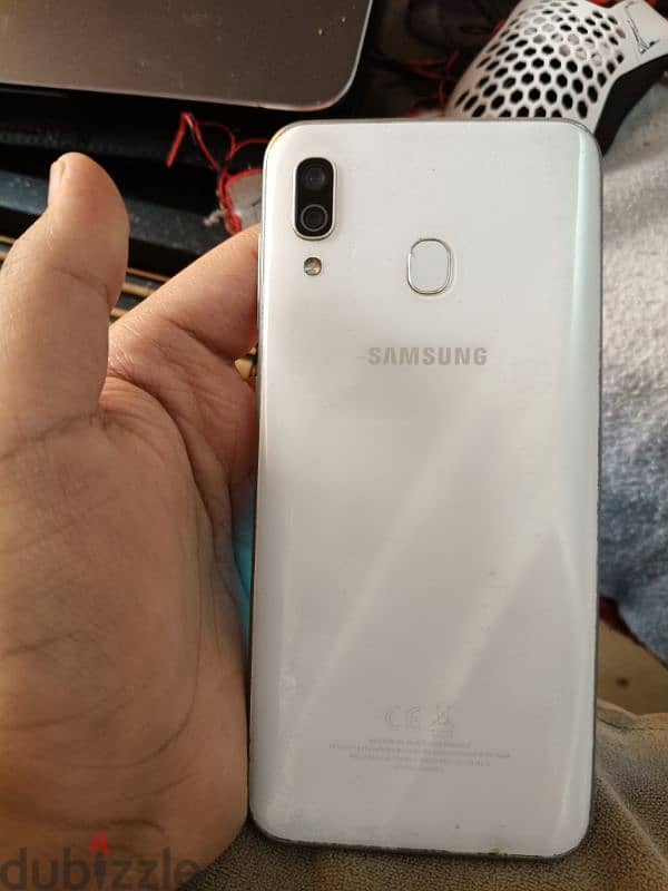 Samsung a 30 3