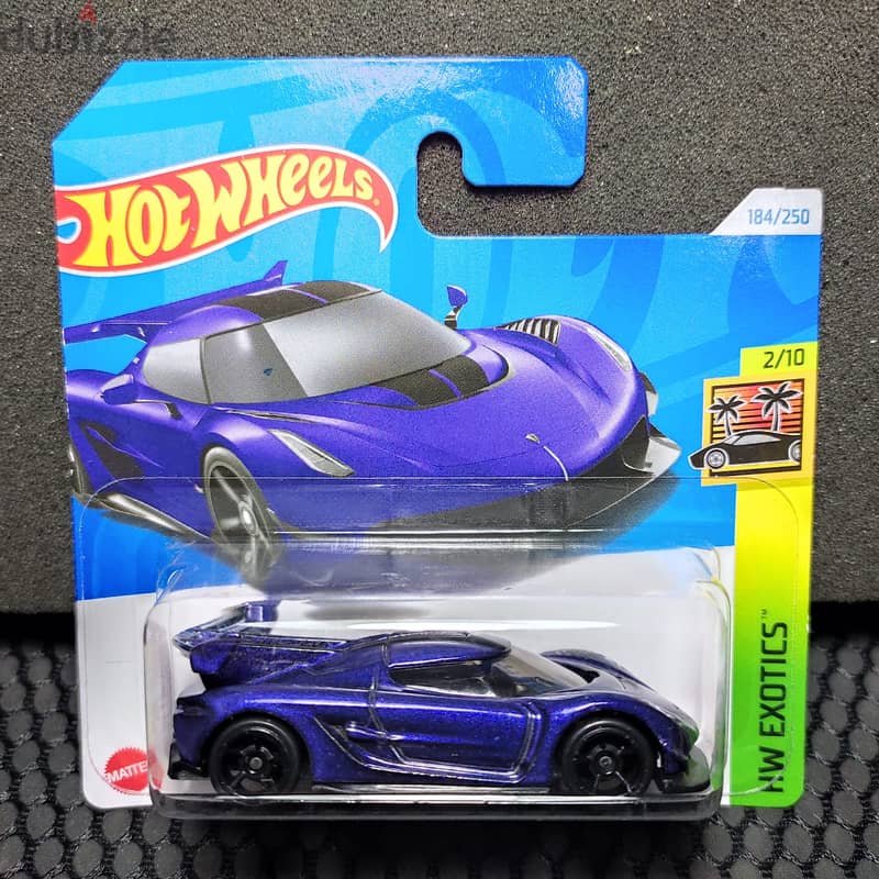 Hot wheels diecast with card -هوت ويلز جديده 9